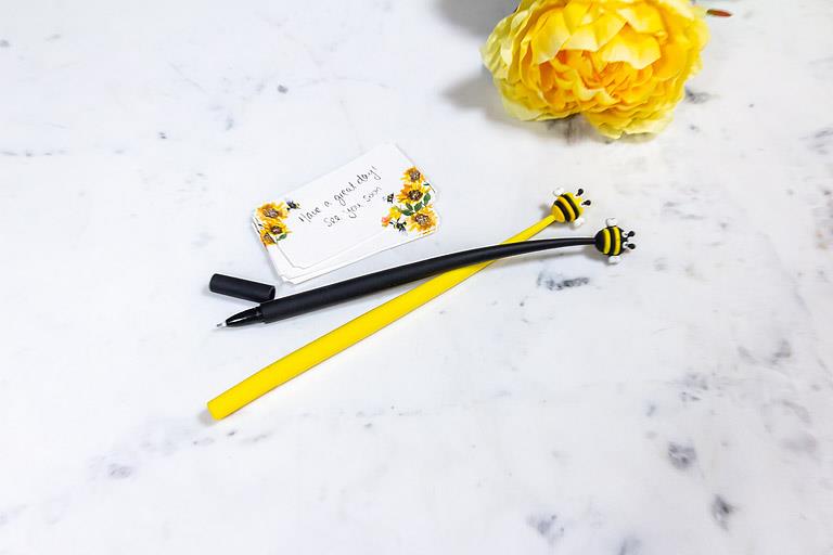 Bumble Bee Pen