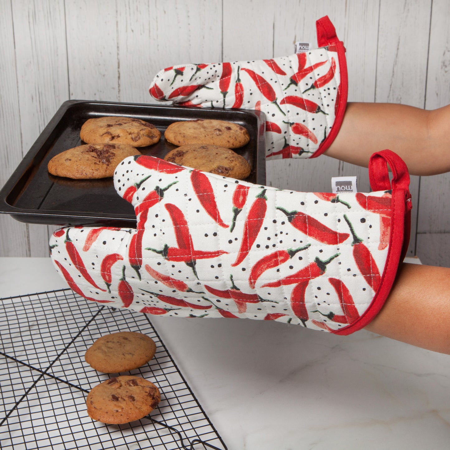 Caliente Oven Mitt Set of 2
