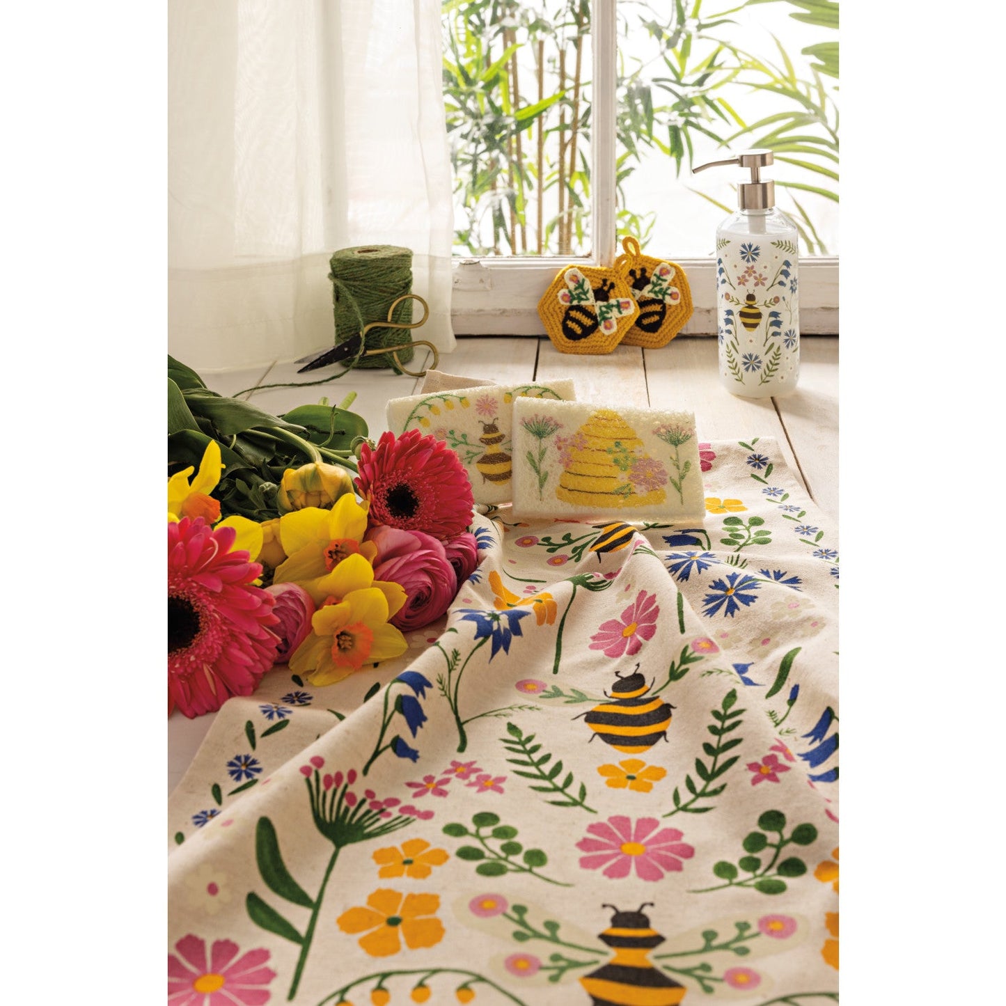 Bee Garden Crochet Sponges Set of 2