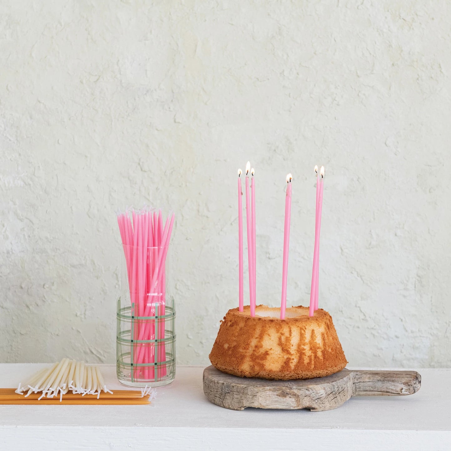 Approx. 1/4" Round x 10"H Unscented Thin Taper Candle Pink