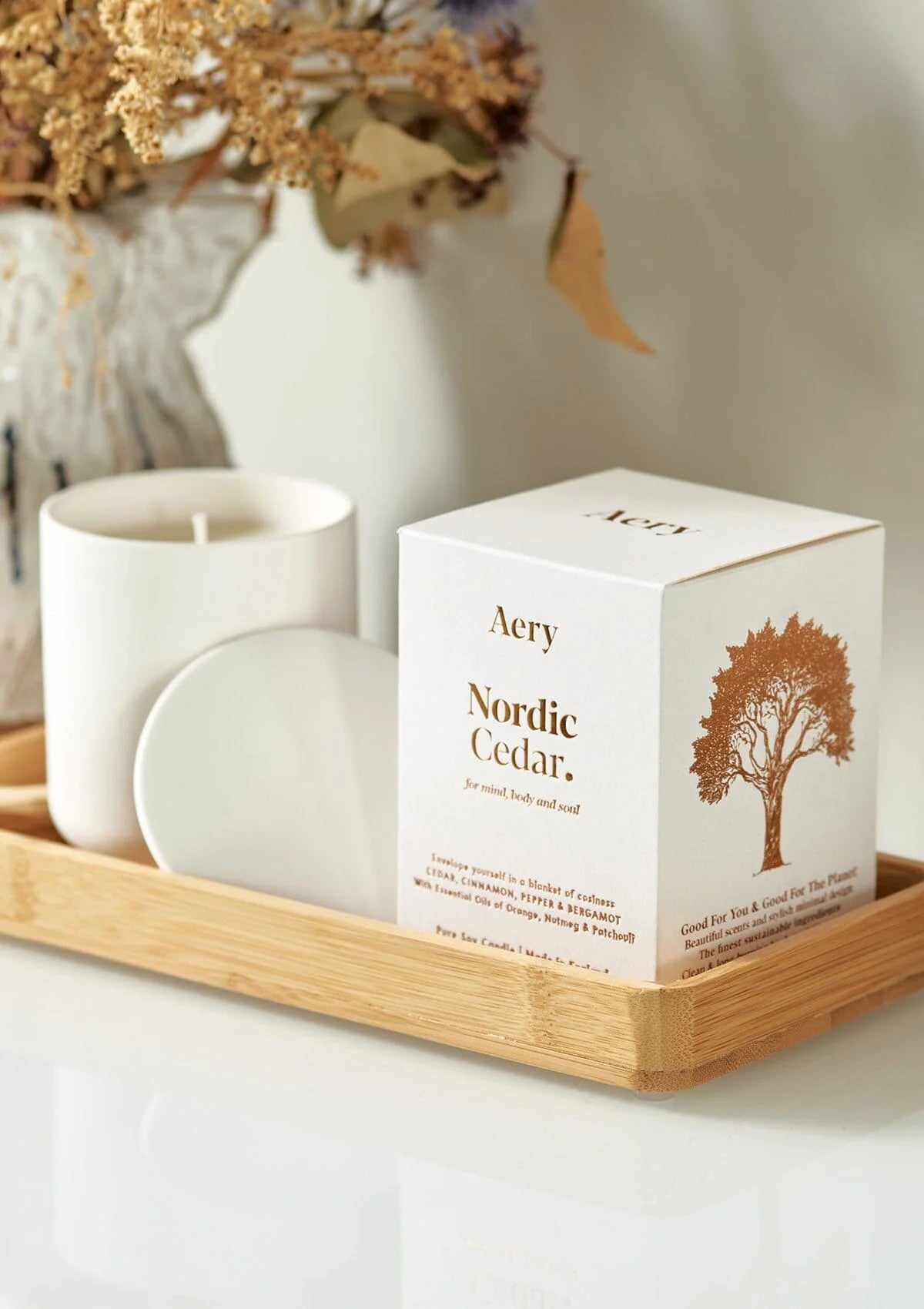 Nordic Cedar Scented Candle - Cedar Cinnamon and Bergamot