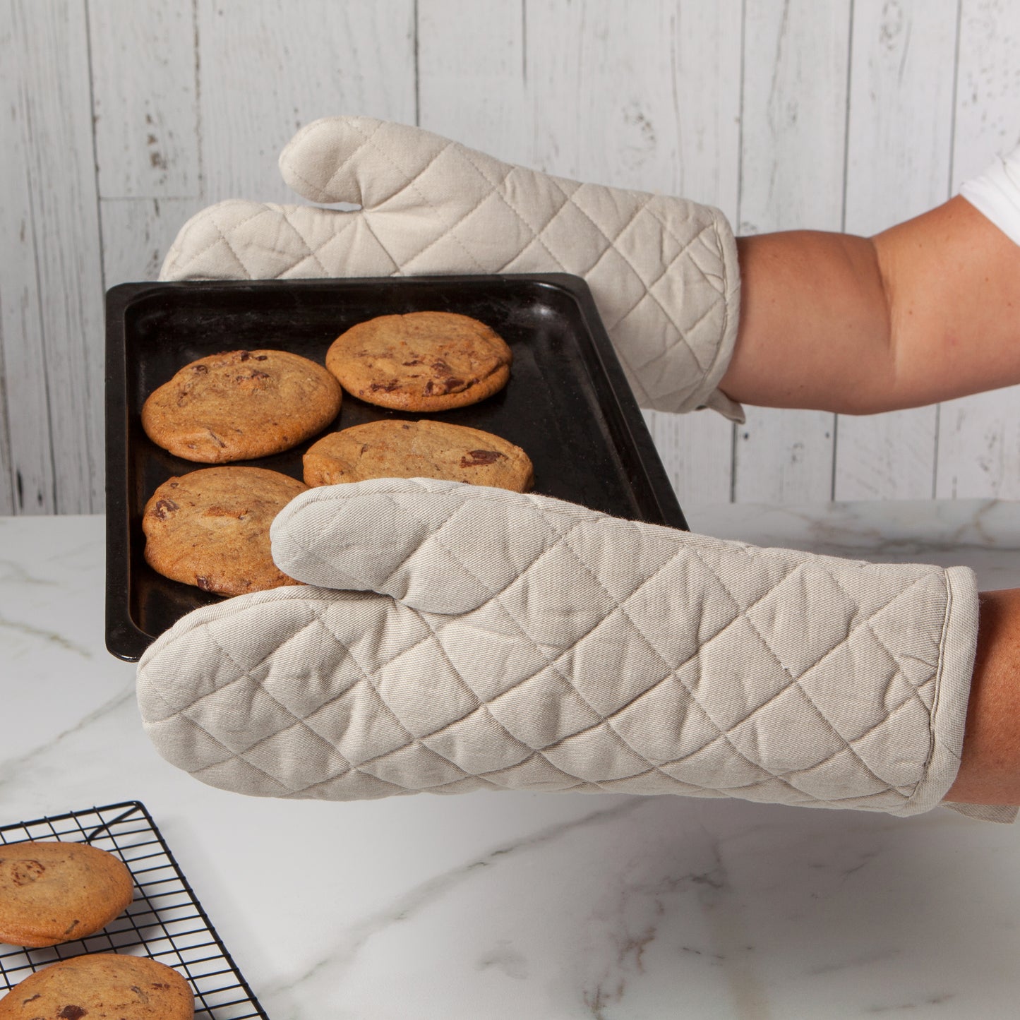 Stonewash Heirloom Dove Oven Mitt Set of 2