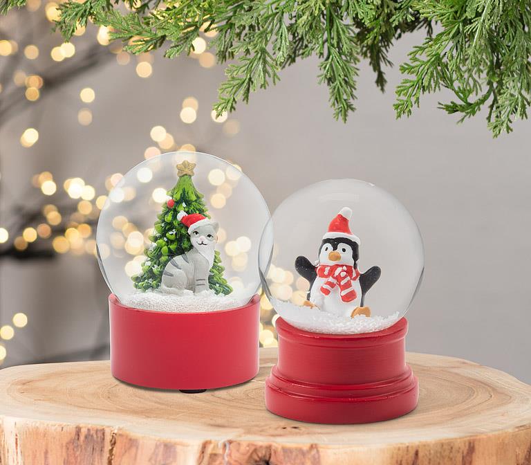 Christmas Tree & Cat Snow Globe