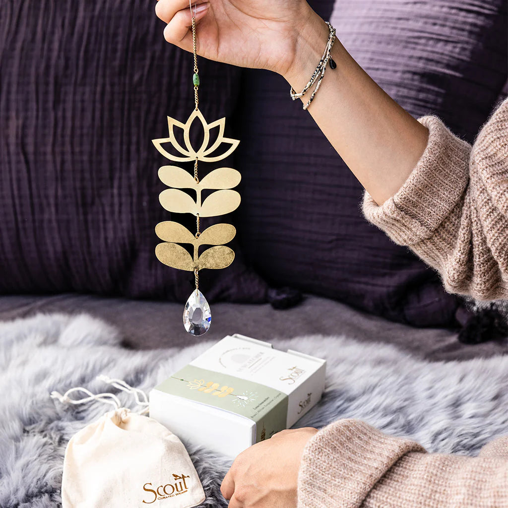 Suncatcher - Lotus / African Turquoise