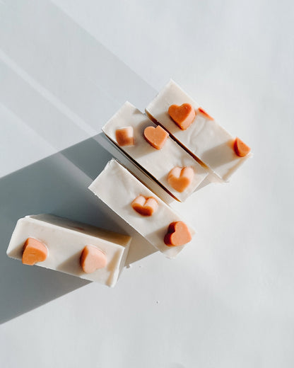 Love Story Body + Face Bar