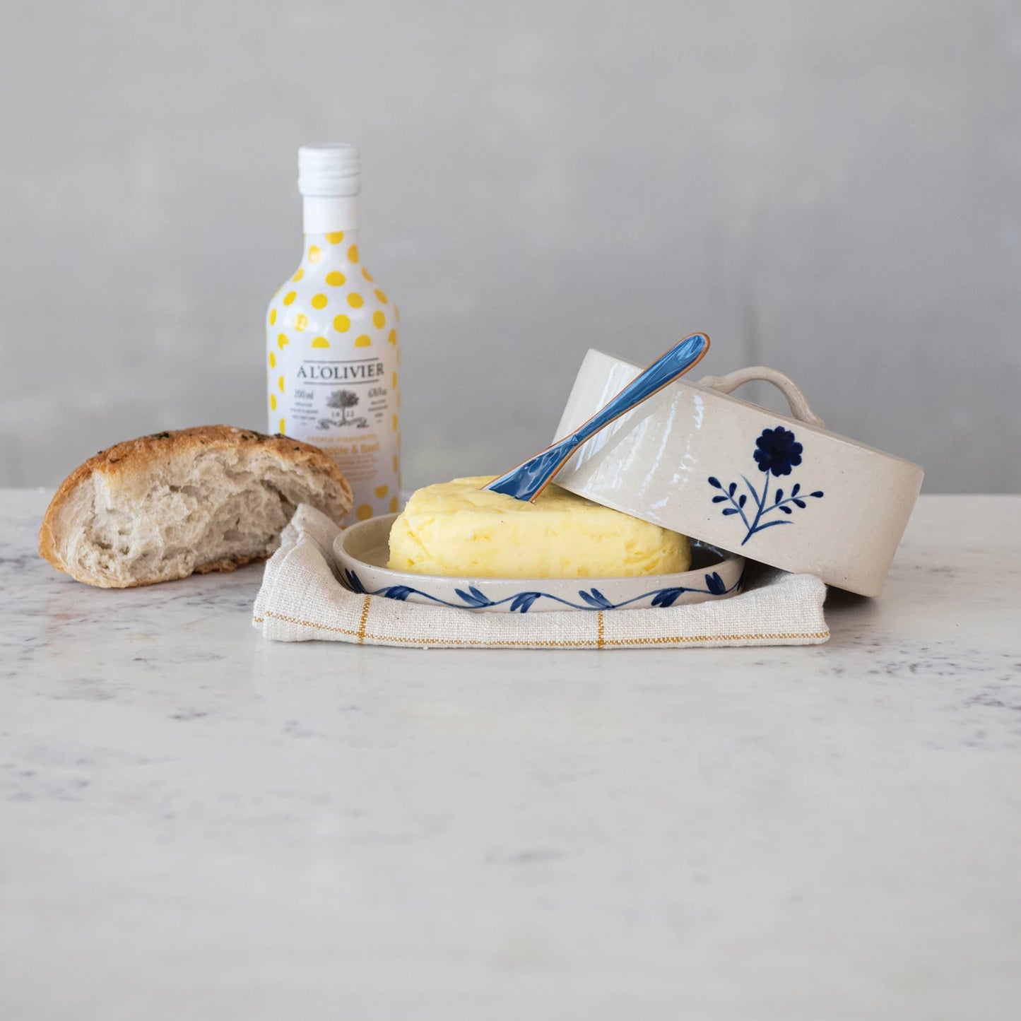 Hand-Painted Stoneware Butter Dish – Blue & White Flower Design