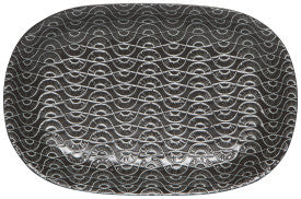 Plate Oval Black White Wave