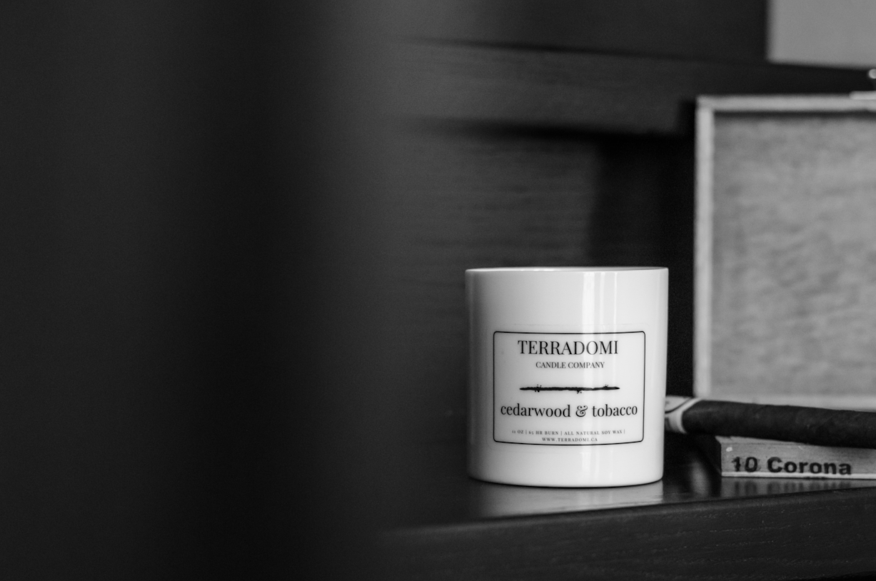 Cedarwood & Tobacco Leaf Candle