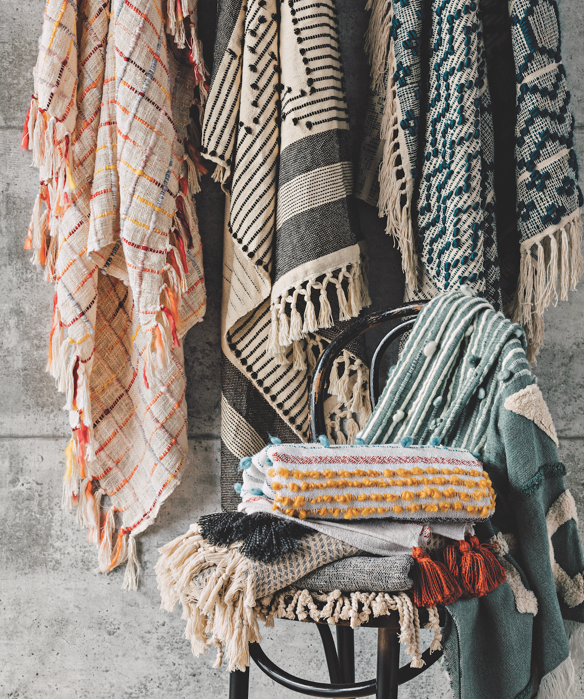 Elisa Natural/Black Throw Blanket